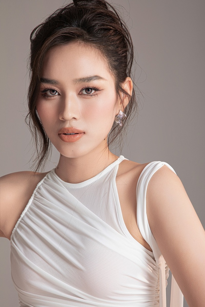 Hoa hậu Đỗ Thị Hà rạng rỡ, ngọt ngào trong bộ ảnh sinh nhật tuổi 22 - Ảnh 6
